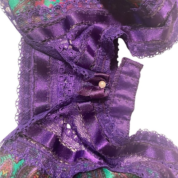 Vintage Victoria's Secret Purple and Green Lace Bra 34C - Picture 3 of 6